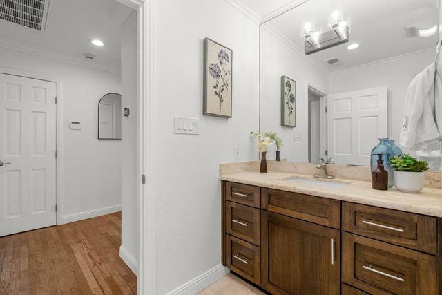 1049 Lucot Way, Campbell, CA 95008