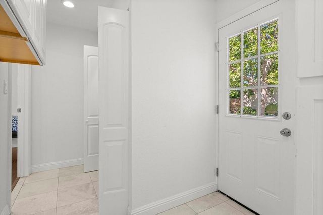 1049 Lucot Way, Campbell, CA 95008