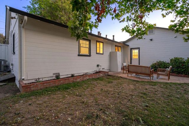1049 Lucot Way, Campbell, CA 95008