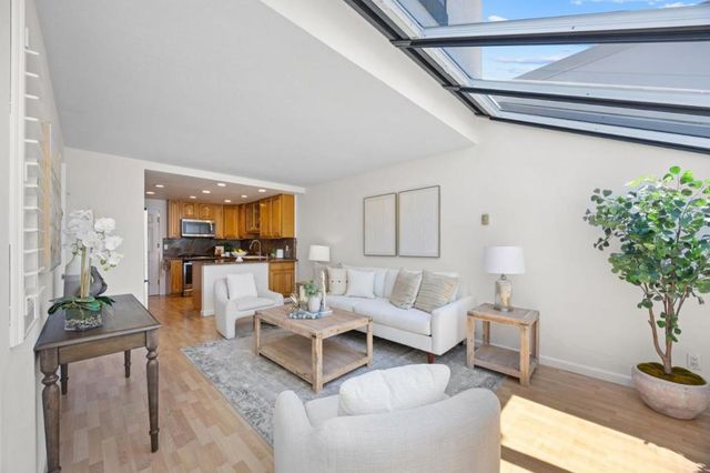 816 Balboa Lane, Foster City, CA 94404