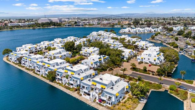 816 Balboa Lane, Foster City, CA 94404