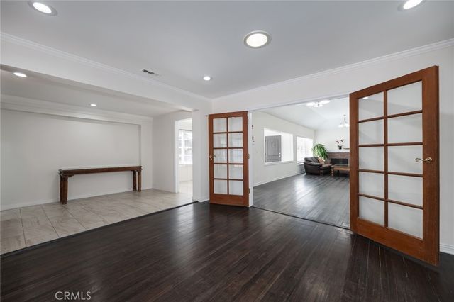 14151 Chandler, Sherman Oaks, CA 91401