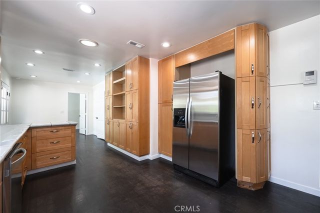 14151 Chandler, Sherman Oaks, CA 91401