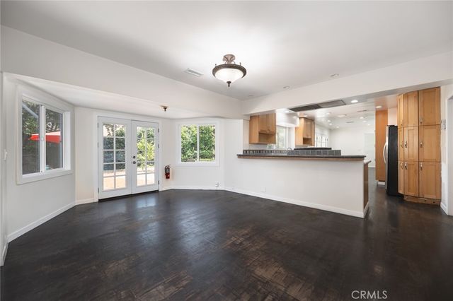 14151 Chandler, Sherman Oaks, CA 91401