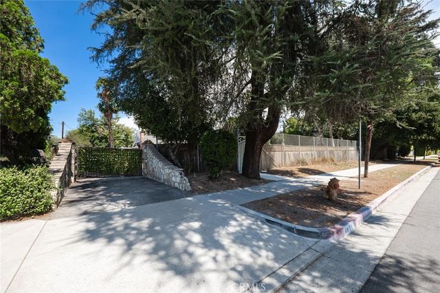 14151 Chandler, Sherman Oaks, CA 91401