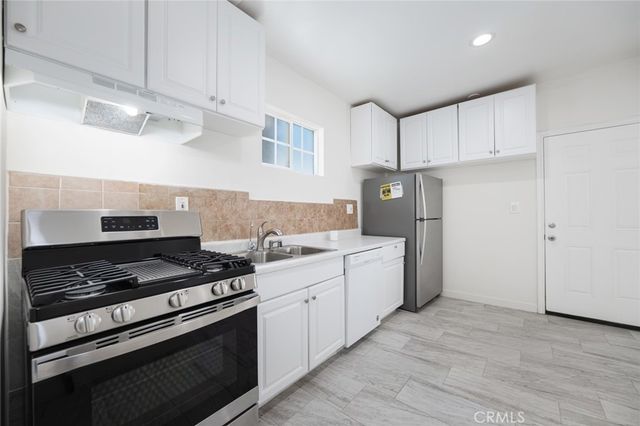14151 Chandler, Sherman Oaks, CA 91401