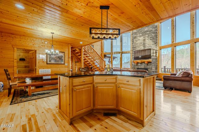 3329 Grouse Ridge Lane, Sevierville, TN 37876