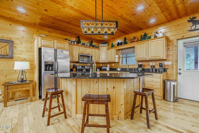 3329 Grouse Ridge Lane, Sevierville, TN 37876
