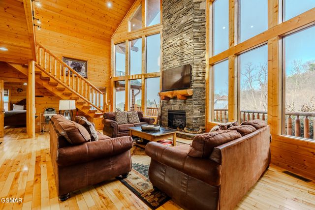 3329 Grouse Ridge Lane, Sevierville, TN 37876