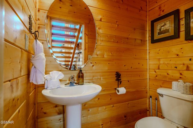 3329 Grouse Ridge Lane, Sevierville, TN 37876