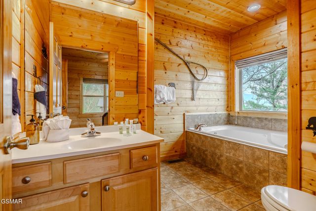 3329 Grouse Ridge Lane, Sevierville, TN 37876