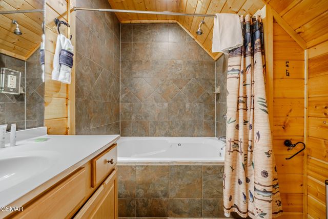 3329 Grouse Ridge Lane, Sevierville, TN 37876