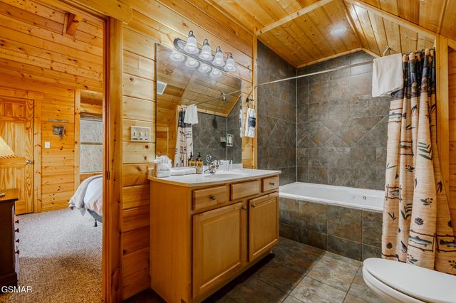 3329 Grouse Ridge Lane, Sevierville, TN 37876