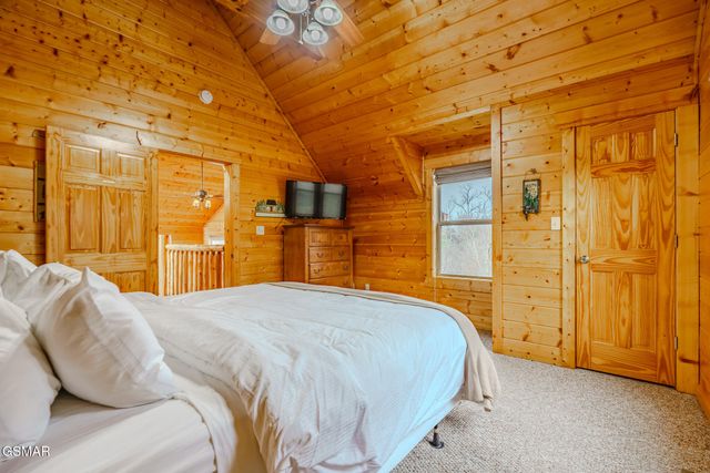 3329 Grouse Ridge Lane, Sevierville, TN 37876