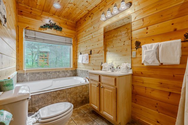 3329 Grouse Ridge Lane, Sevierville, TN 37876