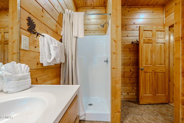 3329 Grouse Ridge Lane, Sevierville, TN 37876