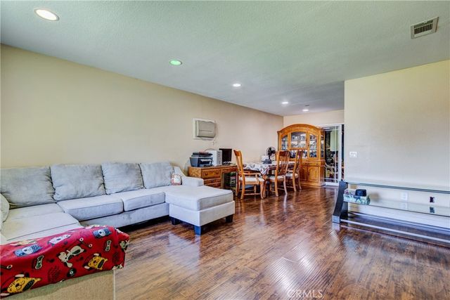 485 E Randall, Rialto, CA 92376