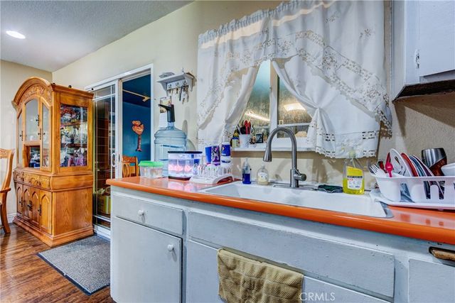 485 E Randall, Rialto, CA 92376