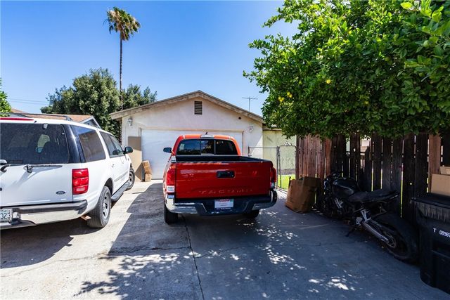 485 E Randall, Rialto, CA 92376