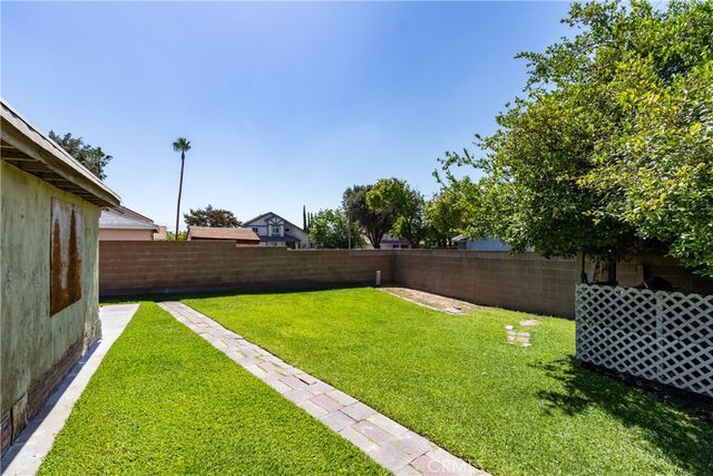 485 E Randall, Rialto, CA 92376