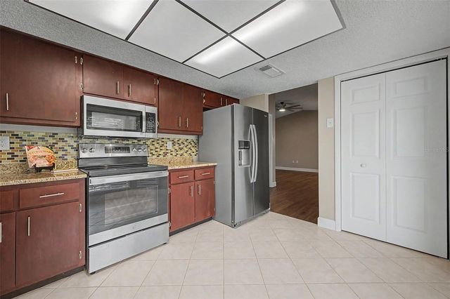 7800 FAIRLAWN DRIVE, Hudson, FL 34667
