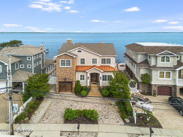 47 Pershing Boulevard, Lavallette, NJ 08735