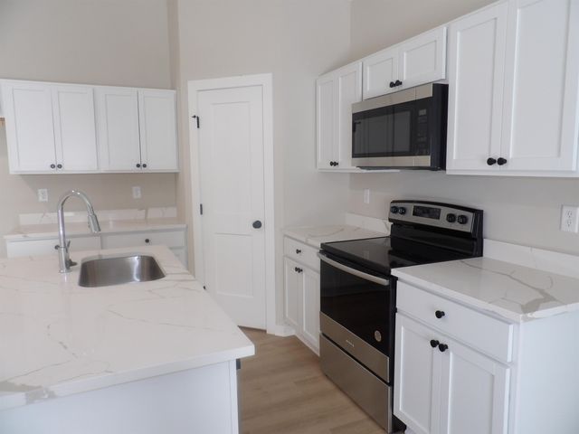 923 S Blaine St, Newton, KS 67114