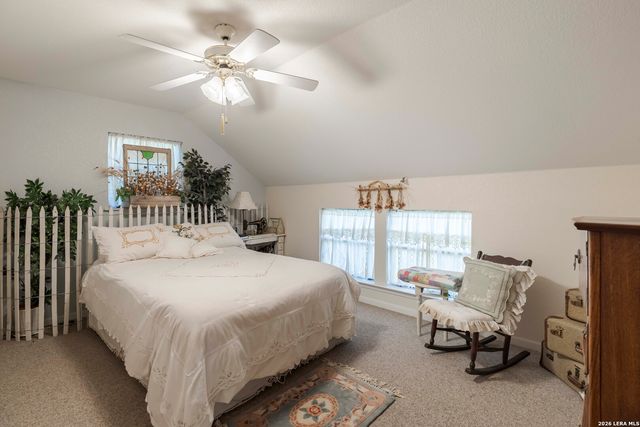 1763 Nixon Creek Rd, Fredericksburg, TX 78624
