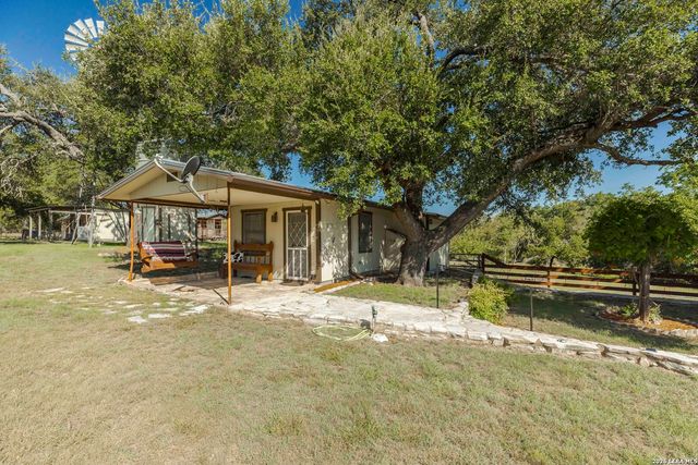 1763 Nixon Creek Rd, Fredericksburg, TX 78624