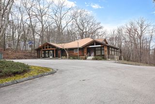 333 Pomfret Street, Putnam, CT 06260