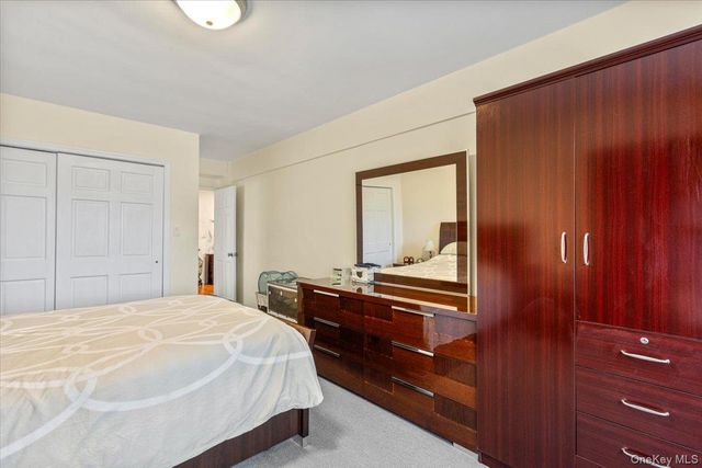 224-24 Union Turnpike 3M, Bayside, NY 11364