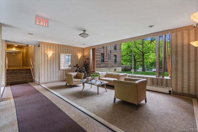 224-24 Union Turnpike 3M, Bayside, NY 11364