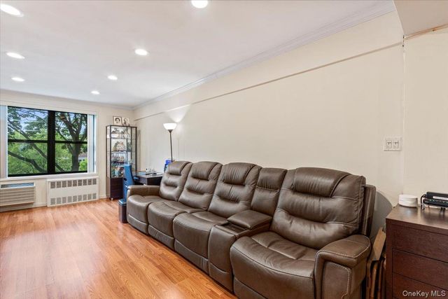224-24 Union Turnpike 3M, Bayside, NY 11364