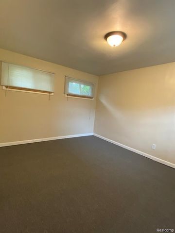 3358 Poplar Avenue, Warren, MI 48091