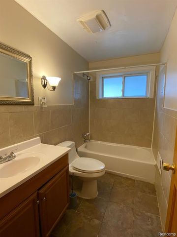 3358 Poplar Avenue, Warren, MI 48091