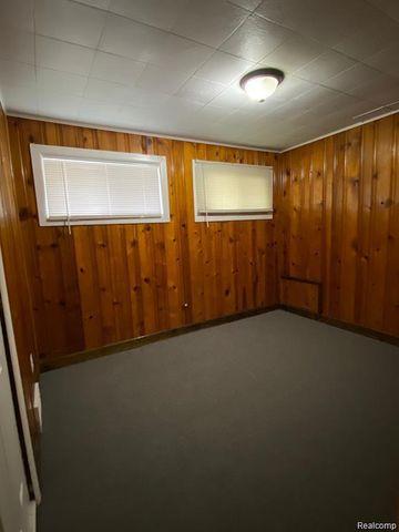 3358 Poplar Avenue, Warren, MI 48091