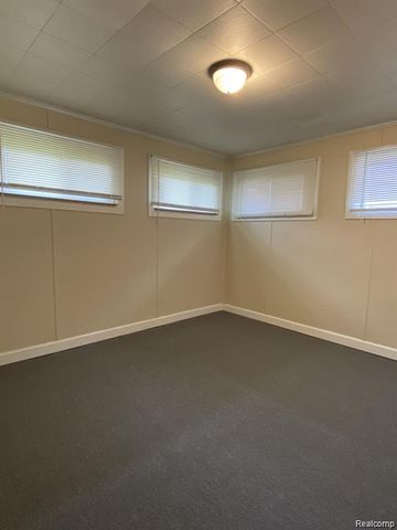 3358 Poplar Avenue, Warren, MI 48091