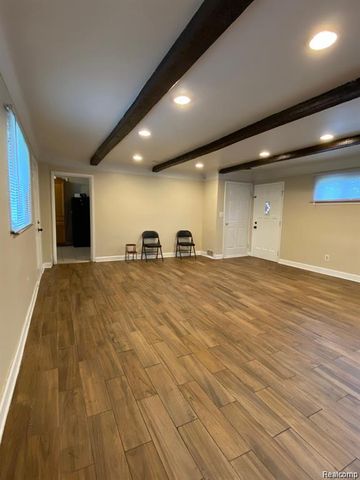 3358 Poplar Avenue, Warren, MI 48091