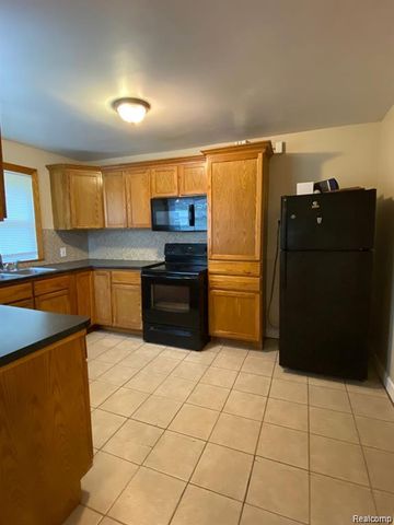 3358 Poplar Avenue, Warren, MI 48091