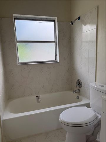 143 W MARTIN STREET, Apopka, FL 32712