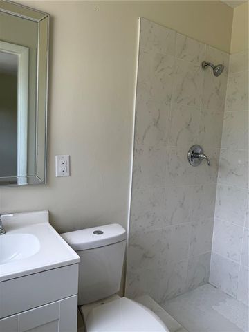143 W MARTIN STREET, Apopka, FL 32712