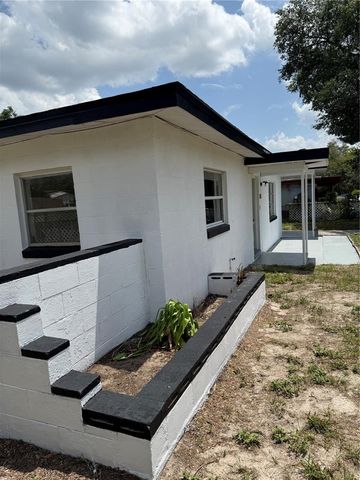 143 W MARTIN STREET, Apopka, FL 32712