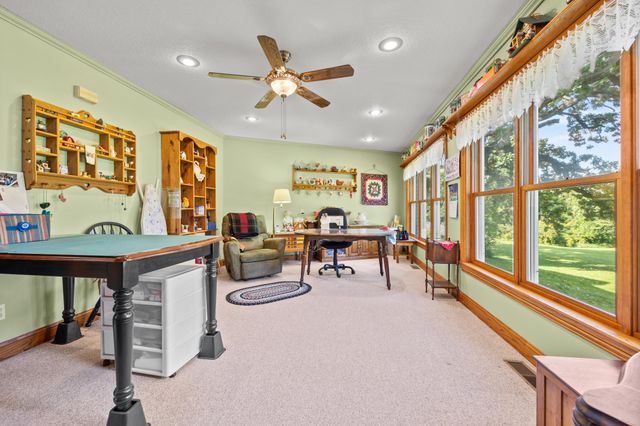 11742 Sunset Circle, Hutchinson, MN 55350