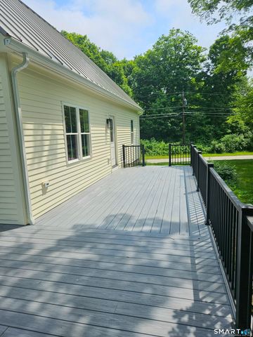 15 North Brook Street, Hampton, CT 06247
