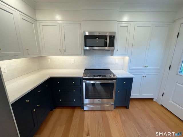 15 North Brook Street, Hampton, CT 06247