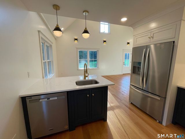 15 North Brook Street, Hampton, CT 06247