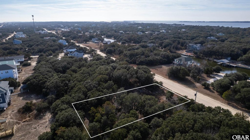 Image 6 of property listing at 2209 Ocean Pearl Road Lot #8, Corolla, NC 27927