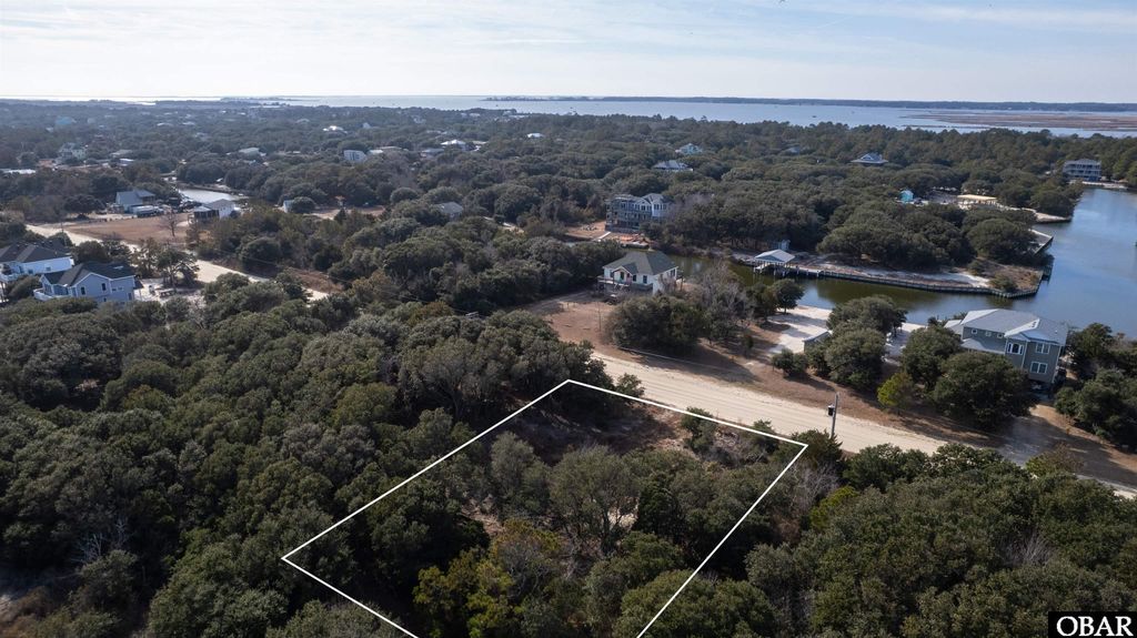 Image 7 of property listing at 2209 Ocean Pearl Road Lot #8, Corolla, NC 27927