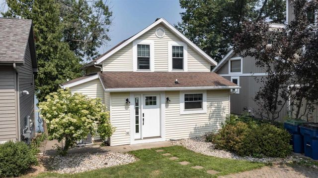 E1396 GRANDVIEW ROAD, Waupaca, WI 54981
