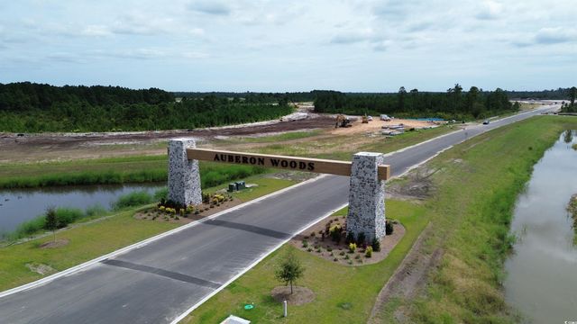 5081 Yellowstone Dr., Conway, SC 29526